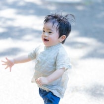 「はいどうじょ！」クッキーが欲しいわが子の健気な姿に2.4千いいね「可愛すぎる」「気持ちが育ってる」