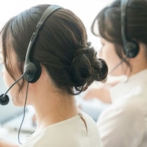 隣の席の上司を気遣い、ヘアオイルを封印→さりげない思いやりに16万いいね「素敵な配慮」「良い同僚」