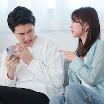 「ゲーム中に話しかけるのが悪い」常に画面に夢中な夫→一体いつ話しかければいいの？