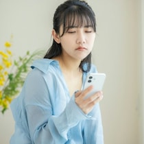 「電話も繋がらない…」仕事中の旦那に連絡が取れないとき、どうすればいい？
