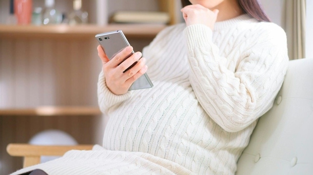「里帰り中、義両親を自宅に泊まらせると言い出した夫…」自分の親だけ優先する夫にモヤモヤ
