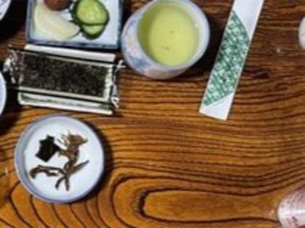 「こんなにお皿出てくる？」旅館の朝食が豪華すぎて9,100いいね「白飯を何杯食わすつもり」「チェックアウトさせない気ww