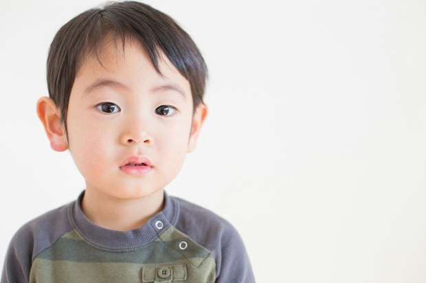 「ママ1人で先に寝て」→3歳児さんのまさかのファッションショー開催に2,900いいね「成長のサイン」「もう主役だね」