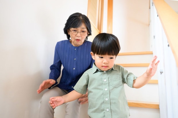 子ども　お世話　祖母