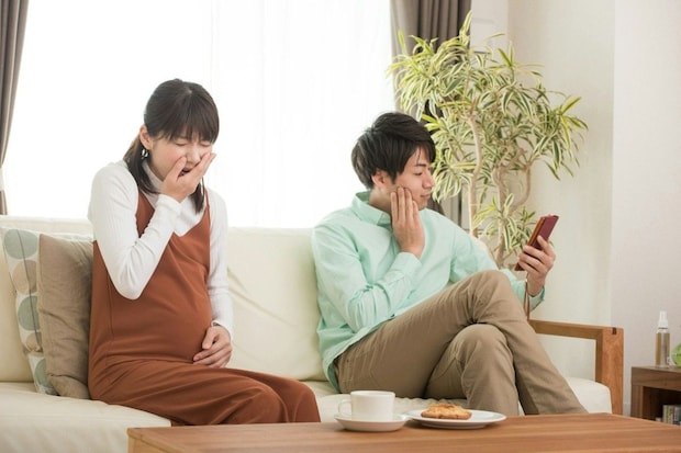 「妊娠中、夫のスマホ依存がつらい…」孤独感を感じるプレママに寄せられた温かい声