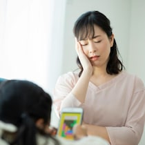 「ママどうぞ」の靴を拒絶。急かす焦りで冷たく返答→寝顔を見て猛反省する夜