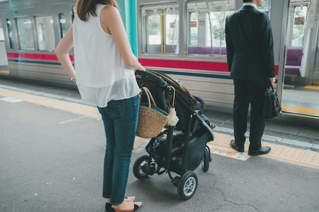 「心がポキッと折れた」1歳のイヤイヤ期で外出が怖いママへ。先輩たちの乗り越え方