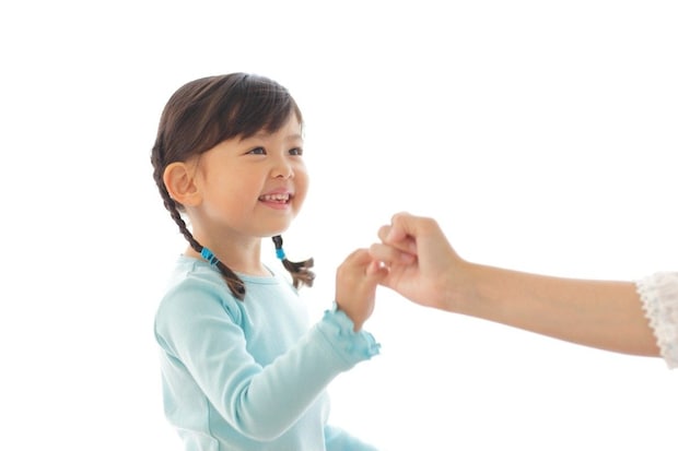 ママ友と距離を置きたいけれど、子ども同士は仲よし。親の都合で引き離すのはかわいそう？