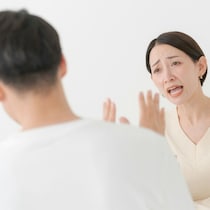 「仕事甘く見てないか」夫の言葉にモヤモヤ。働き方をめぐる夫婦のすれ違いとママたちの声