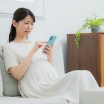 LINEで報告済みだから？義家族から妊娠について触れられずモヤモヤしたとき、みんなどうしてる？