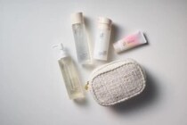 「自然の力でひたひた保湿♪」【草花木果】クリスマスコレクションでつるつや肌へ