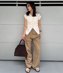 「おしゃれ女子の間で大バズリ！」【GU】の新作バレルレッグパンツが優秀すぎると話題