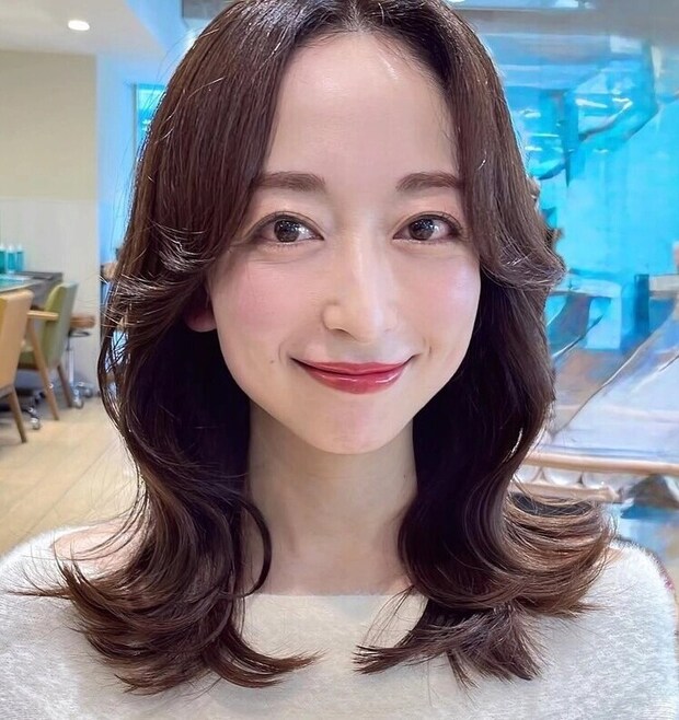 前髪なしが似合う人の特徴を顔型・顔タイプ別に解説！長さ別おすすめ髪型も紹介