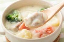 「今日は寒いからシチューにしよっ♪」シチューに合う主食やおかずの献立簡単レシピ