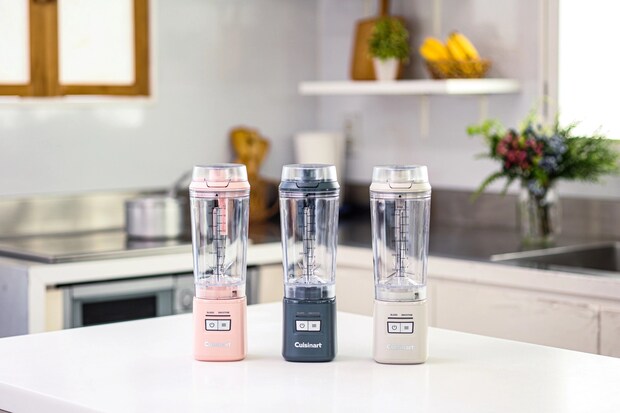 新しい【クイジナート】ブレンダーで「いつでもどこでも新鮮スムージーが飲めちゃう♡」