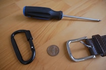 栓抜きがないときの代用アイデア7選！女性も簡単に開けられるものと開け方解説