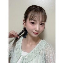 「広がらない！」「うねらない！」雨の日におすすめのおしゃれな髪型【すずちゃんのヘアアレンジ講習】