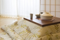 「こたつをつけっぱなしにしちゃった…電気代は高い！？」24時間つけっぱなしにした場合の料金を解説