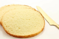 「バレンタイン用にも絶対買いたい♡」市販のスポンジケーキはどこに売ってる？スーパー・通販などおすすめ紹介