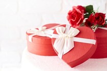 「もっと好きになってもらえちゃう」！彼氏・夫が喜ぶバレンタインのプレゼントおすすめ紹介！チョコ以外の人気ギフトも