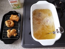 「揚げ物マニアになっちゃいそう♪」温度計付きで失敗知らず【角型天ぷら鍋】がすごい！【オトナの家庭科②】