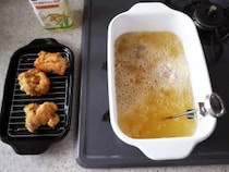 「揚げ物マニアになっちゃいそう♪」温度計付きで失敗知らず【角型天ぷら鍋】がすごい！【オトナの家庭科②】