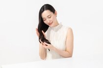 「雨も湿気も怖くない！」髪の毛をサラサラにする方法おすすめ6選大公開♪自宅ケアの仕方やプチプラ神アイテムも