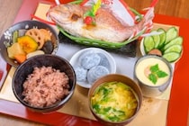 お食い初めの食器は100均でOK！ダイソーやセリアなど、定番からおしゃれなお皿まで準備して赤ちゃんをお祝い
