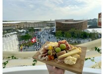 【大阪・関西万博】絶景カフェNo.1、ハイジにも出合えるスイス館