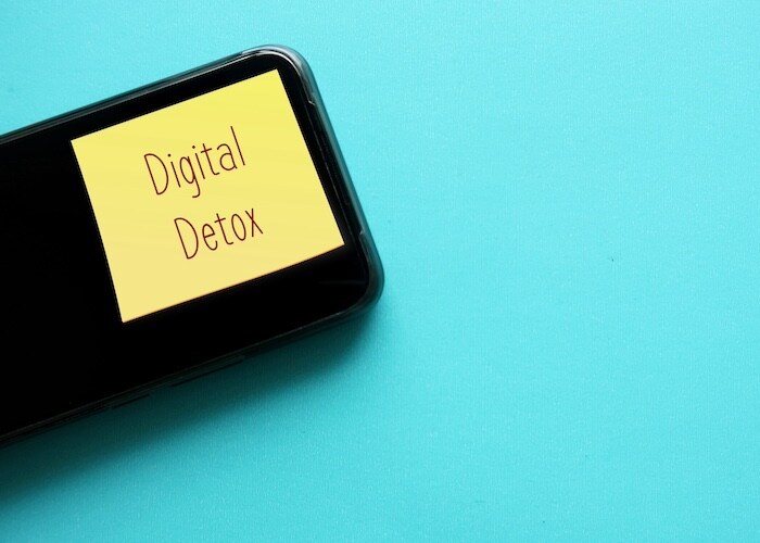 「インビジブル・デー」のすすめ、“スマホ漬け”から抜け出すために