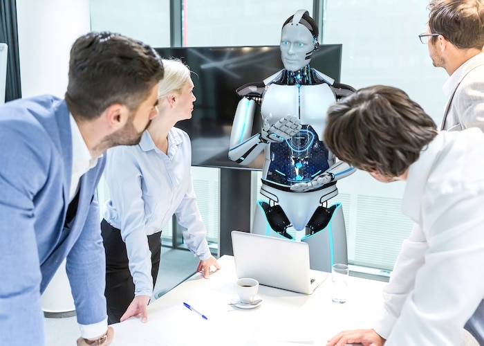 「AIは仕事を奪う?」 女性にとって敵か、味方か