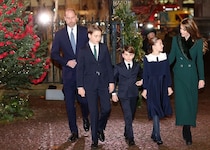 英・キャサリン皇太子妃主催のクリスマスコンサートで、10歳のシャーロット王女の装いがダイアナ元妃を思わせると話題に