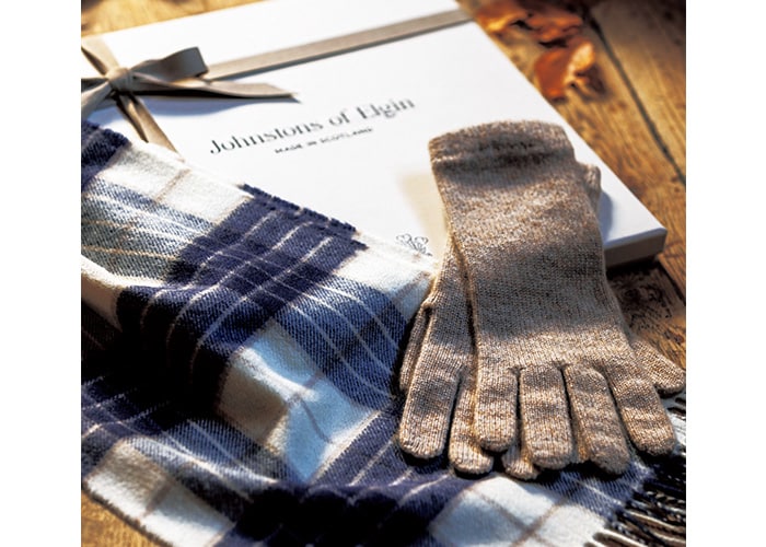 「ジョンストンズ オブ エルガン」カシミヤのぬくもりを大切な人へ