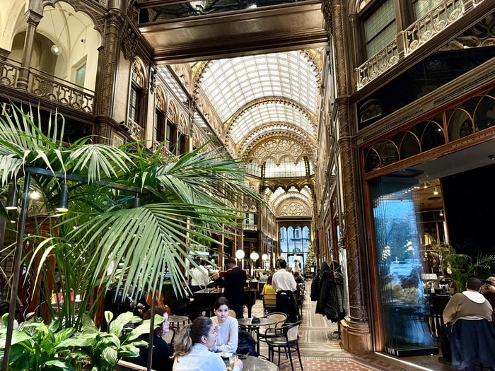 Parisi Passage Cafe & Restaurant