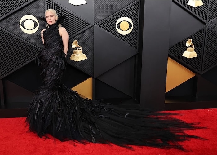 ジャスティン・ビーバー夫妻やレディー・ガガら【2026年グラミー賞】レッドカーペットを彩ったベストドレッサーセレブ