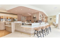 日本で先駆けて進化する「ラ・メゾン・デュ・ショコラ」 ニコラ・クロワゾーシェフ インタビュー（前編）