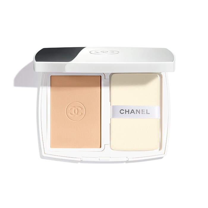 シャネル エクラ プルミエ コンパクト